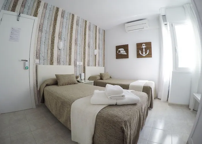 Πανσιόν Del Mar 3*